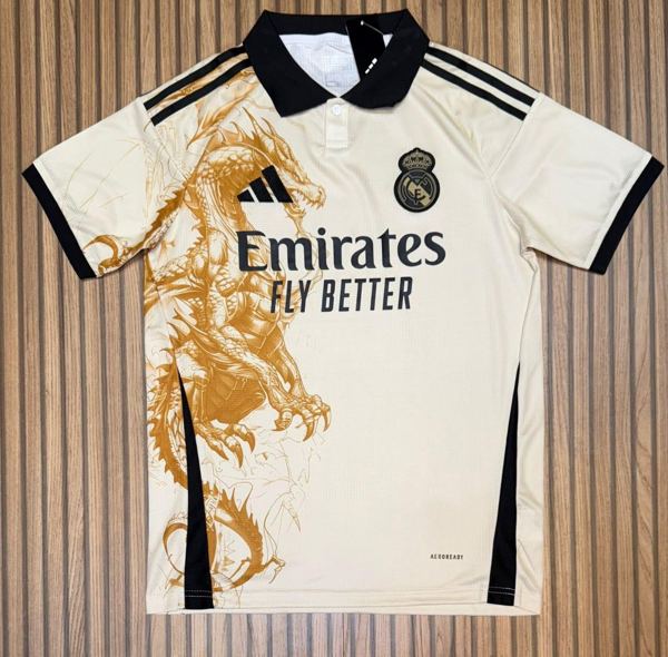 Camiseta Real Madrid Edición Especial Dragón Dorado